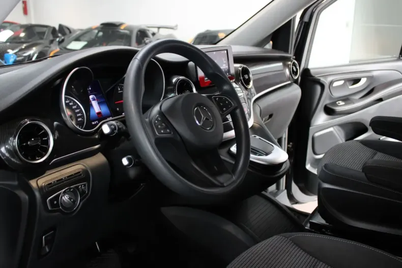 Mercedes-Benz V 220 din 2022 cu 95.400 km - oferta MER157425 - foto 3