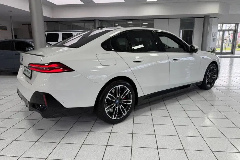 BMW 550 din 2025 cu 23.100 km - oferta BMW157426 - foto 4