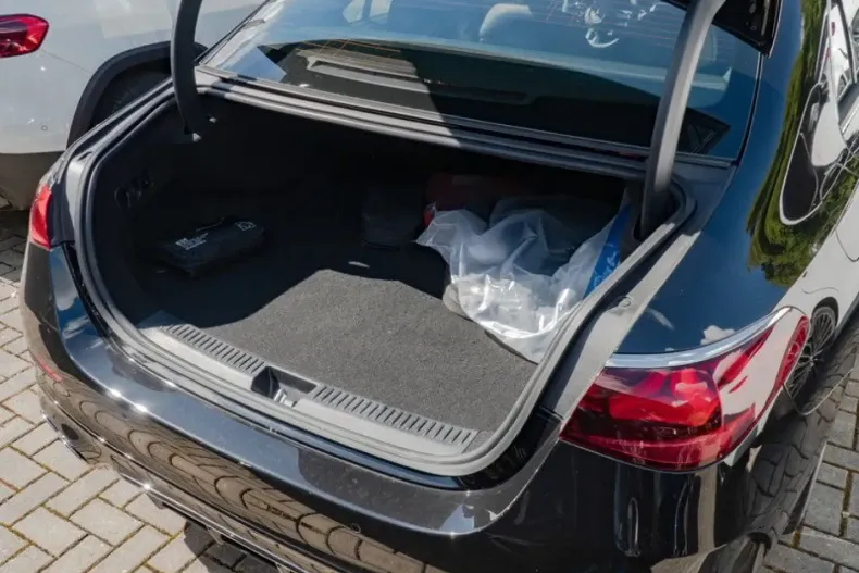 Mercedes-Benz E 53 AMG din 2024 cu 16.801 km - oferta MER157427 - foto 6