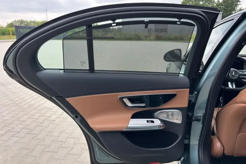 Mercedes-Benz E 450 din 2025 cu 9.201 km - oferta MER157429 - foto 16