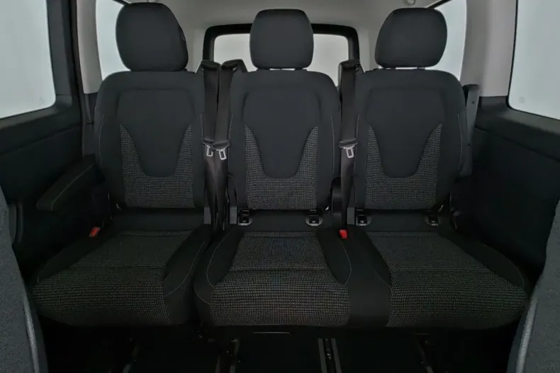 Mercedes-Benz V 220 din 2020 cu 66.760 km - oferta MER157430 - foto 16