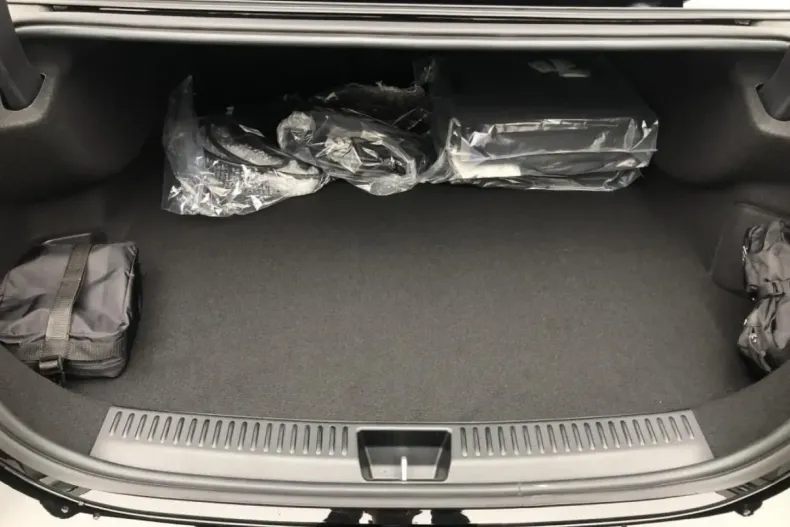 Mercedes-Benz E 300 din 2024 cu 18.795 km - oferta MER157433 - foto 12