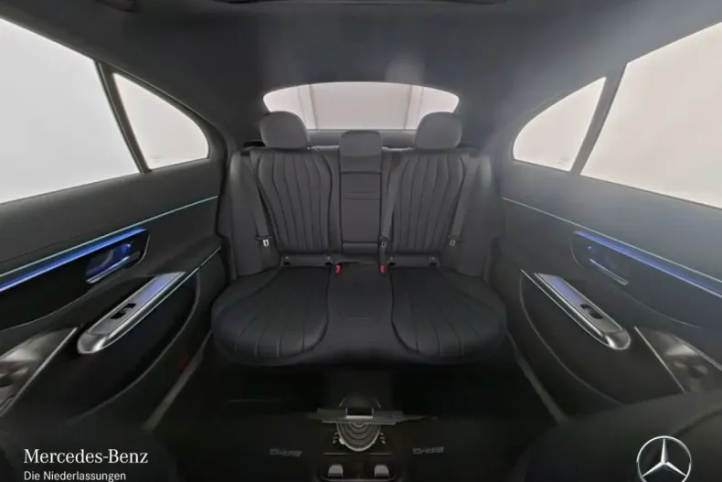 Mercedes-Benz E 450 din 2024 cu 16.858 km - oferta MER157436 - foto 10