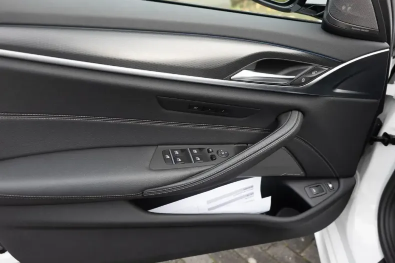 BMW 545 din 2023 cu 34.294 km - oferta BMW157437 - foto 22