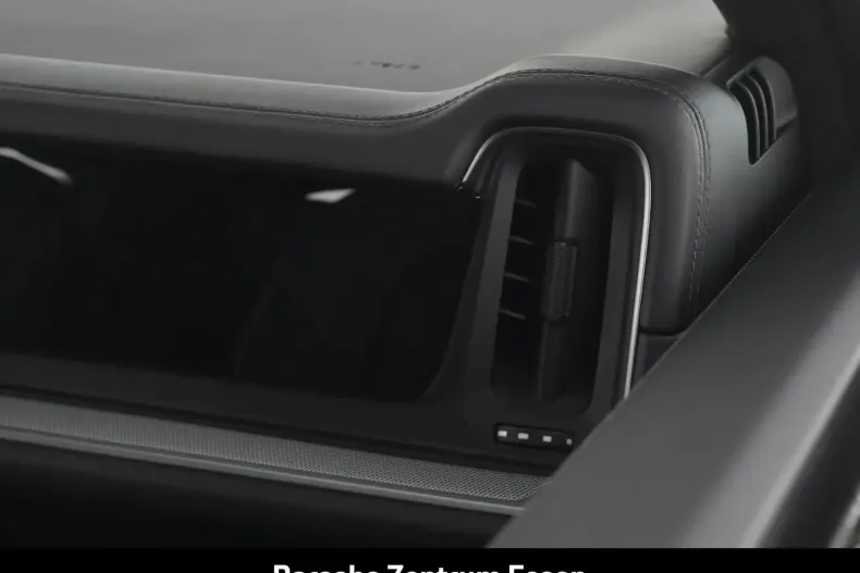 Porsche Cayenne din 2024 cu 24.111 km - oferta POR157441 - foto 24