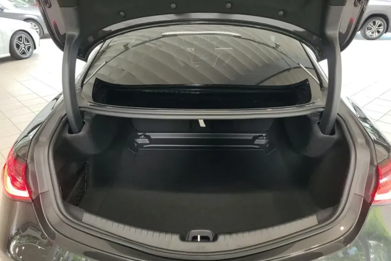 Mercedes-Benz CLE 300 din 2024 cu 21.870 km - oferta MER157446 - foto 5