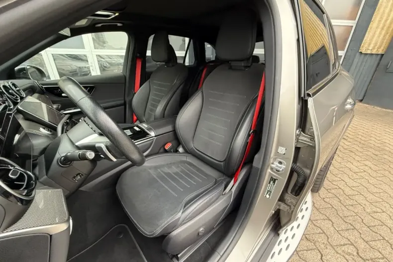 Mercedes-Benz GLC 300 din 2023 cu 58.000 km - oferta MER157447 - foto 11