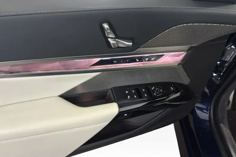 BMW 740 din 2023 cu 63.375 km - oferta BMW157459 - foto 10