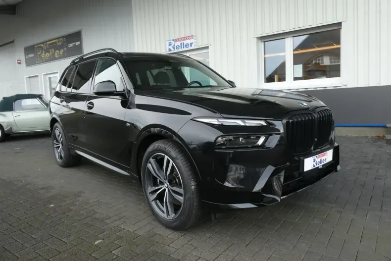 BMW X7 din 2023 cu 65.910 km - oferta BMW157470 - foto 1