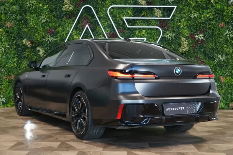 BMW 740 din 2023 cu 74.821 km - oferta BMW157471 - foto 7