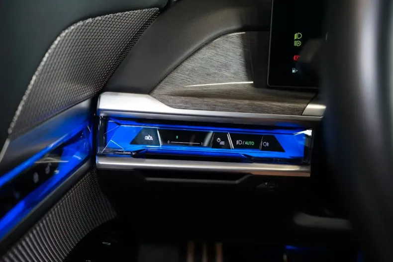 BMW 740 din 2023 cu 74.821 km - oferta BMW157471 - foto 27