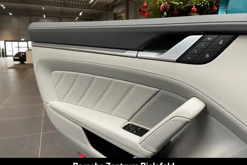 Porsche 992 din 2024 cu 4.010 km - oferta POR157473 - foto 25