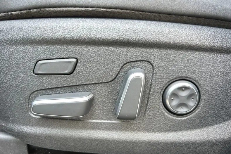 Hyundai SANTA FE din 2024 cu 32.882 km - oferta HYU157494 - foto 11