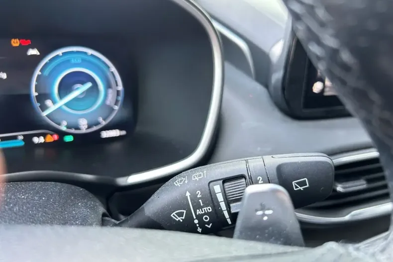 Hyundai SANTA FE din 2024 cu 32.882 km - oferta HYU157494 - foto 18