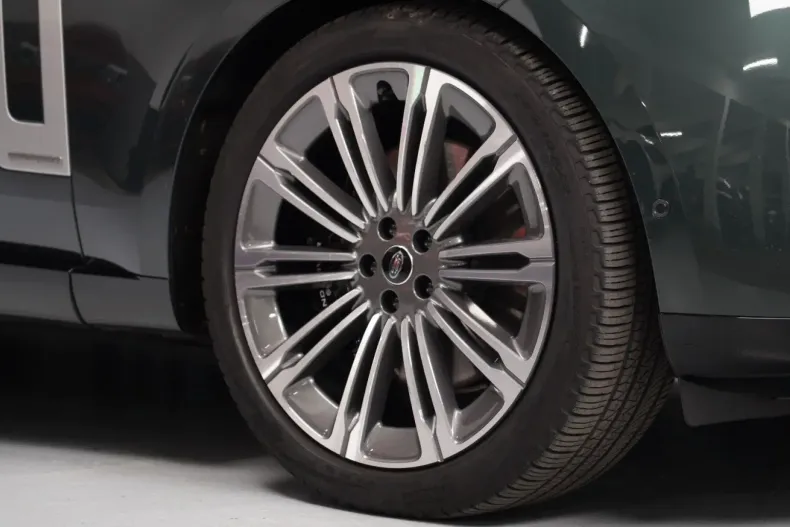 Land Rover Range Rover din 2024 cu 16.990 km - oferta LAN157496 - foto 8