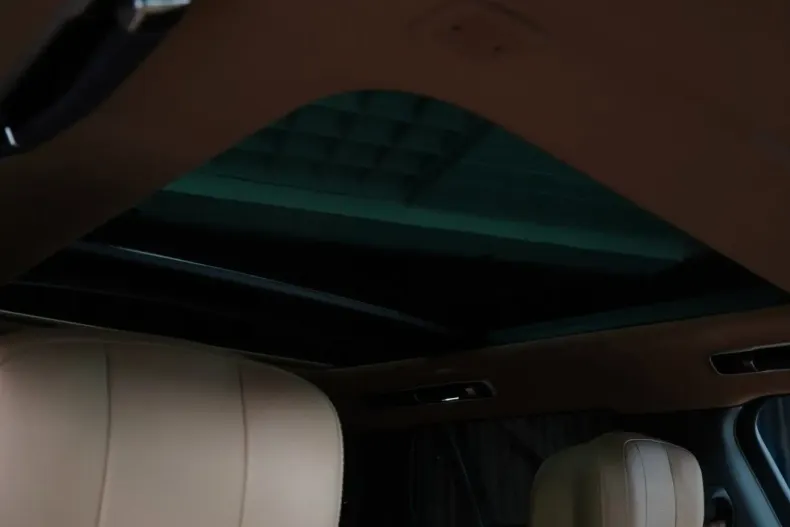 Land Rover Range Rover din 2024 cu 16.990 km - oferta LAN157496 - foto 15