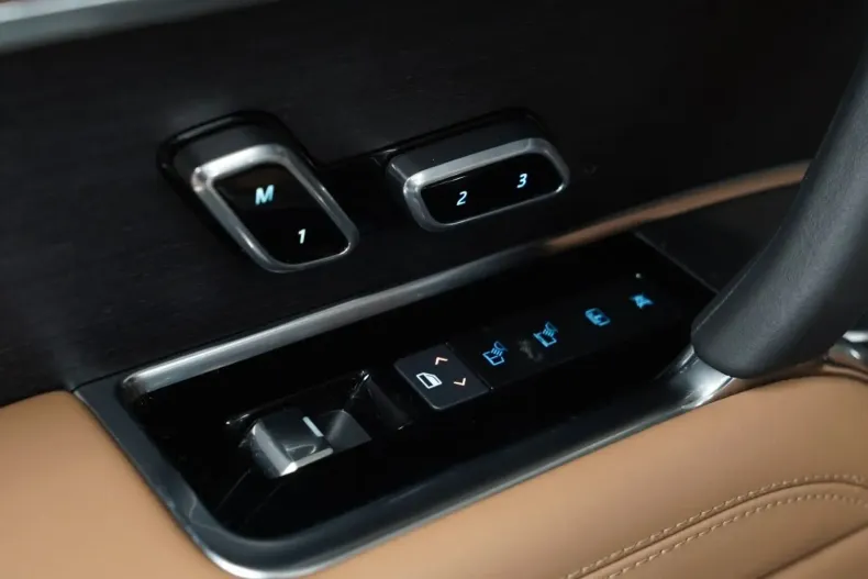 Land Rover Range Rover din 2024 cu 16.990 km - oferta LAN157496 - foto 22