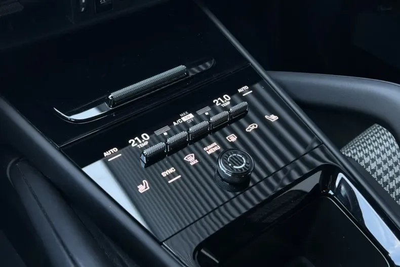 Porsche Cayenne din 2024 cu 13.900 km - oferta POR157512 - foto 24