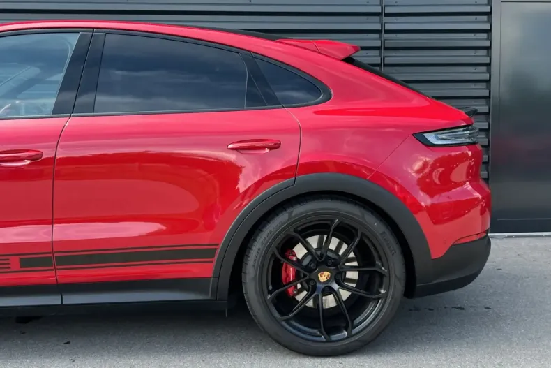 Porsche Cayenne din 2024 cu 13.900 km - oferta POR157512 - foto 31