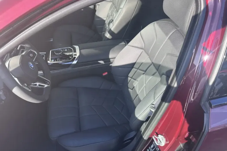 BMW i7 din 2024 cu 1.247 km - oferta BMW157517 - foto 6