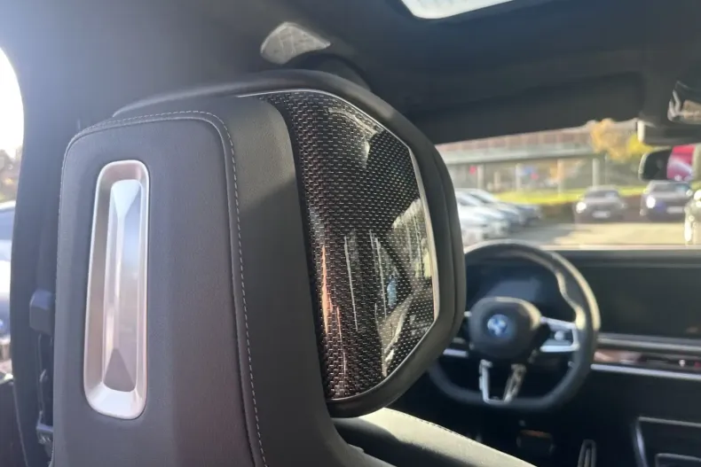 BMW i7 din 2024 cu 1.247 km - oferta BMW157517 - foto 26