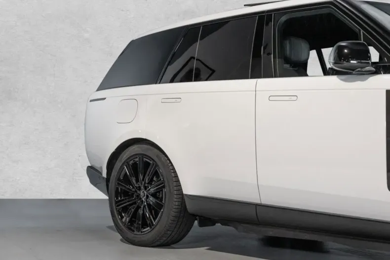 Land Rover Range Rover din 2024 cu 13.512 km - oferta LAN157522 - foto 5