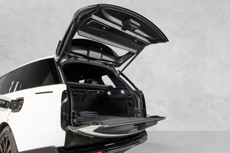 Land Rover Range Rover din 2024 cu 13.512 km - oferta LAN157522 - foto 16