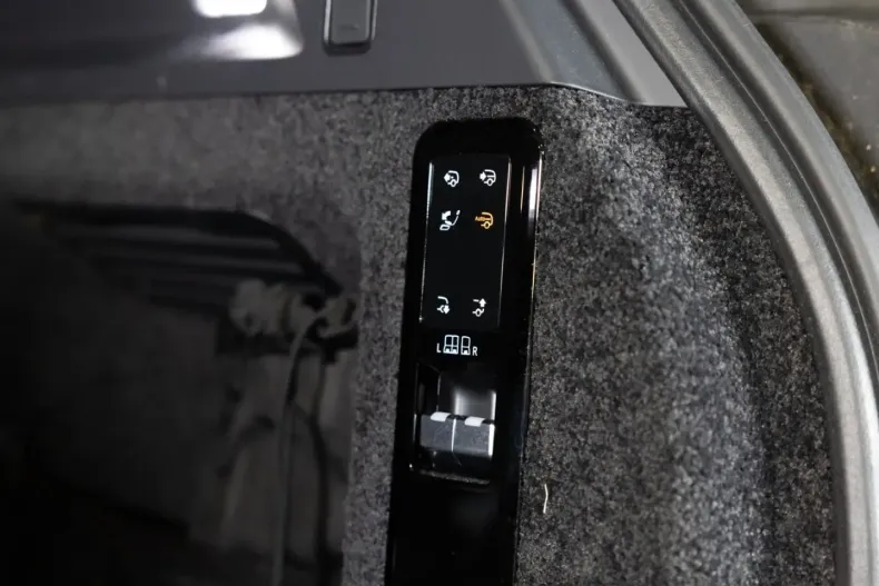 Land Rover Range Rover din 2024 cu 13.512 km - oferta LAN157522 - foto 31