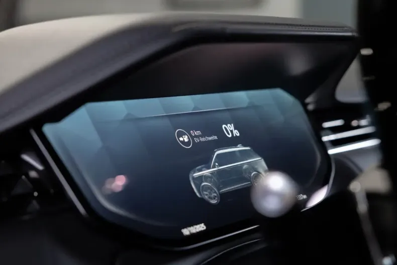 Land Rover Range Rover din 2024 cu 13.512 km - oferta LAN157522 - foto 37