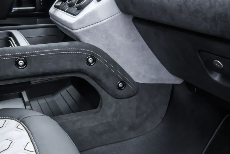 Land Rover Defender din 2024 cu 11.000 km - oferta LAN157523 - foto 10