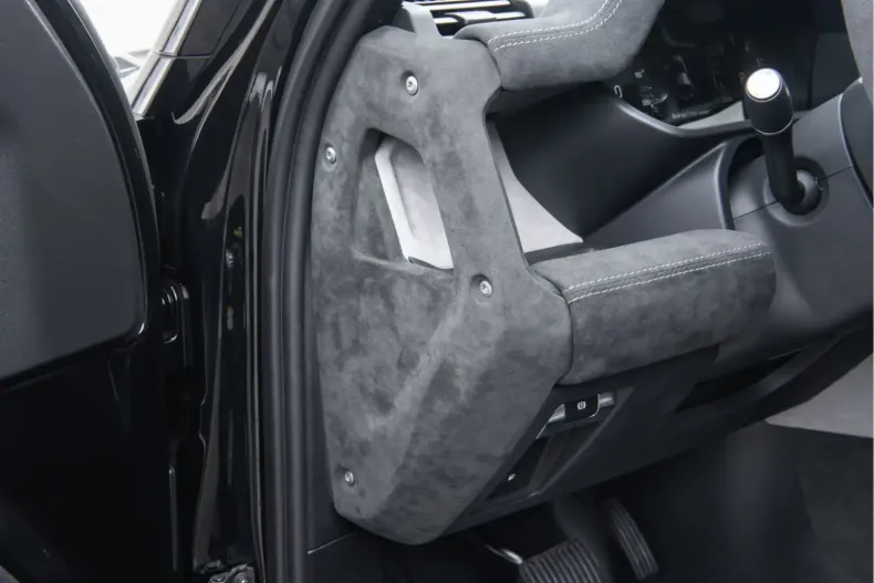 Land Rover Defender din 2024 cu 11.000 km - oferta LAN157523 - foto 11