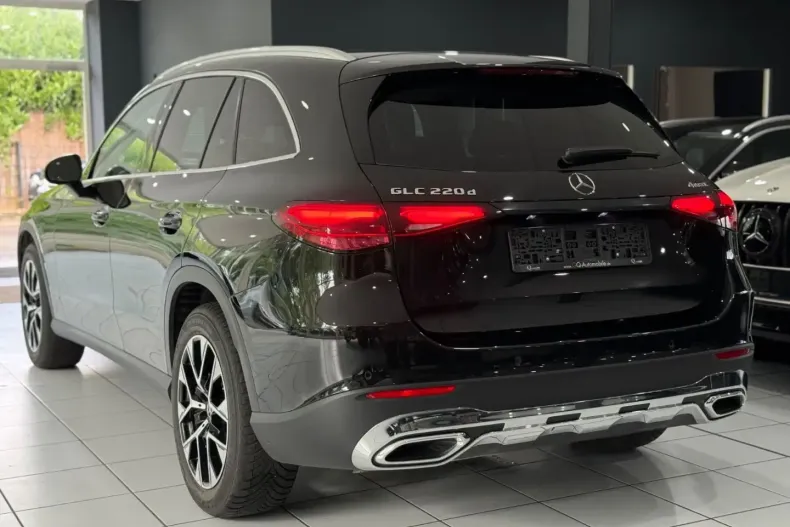 Mercedes-Benz GLC 220 din 2024 cu 30.600 km - oferta MER157525 - foto 3