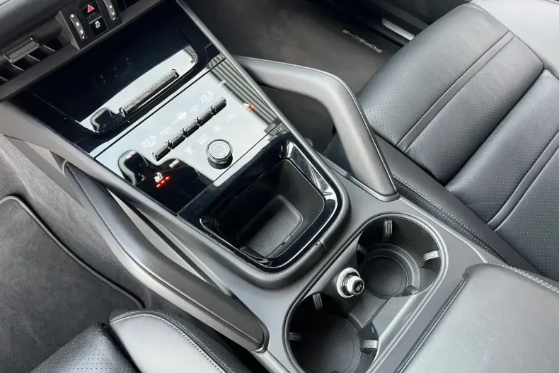 Porsche Cayenne din 2024 cu 14.700 km - oferta POR157528 - foto 24