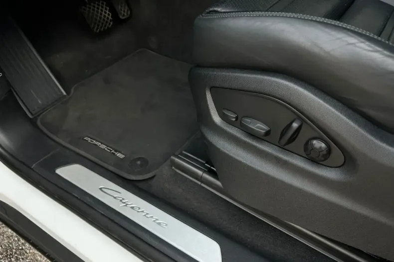 Porsche Cayenne din 2024 cu 14.700 km - oferta POR157528 - foto 25