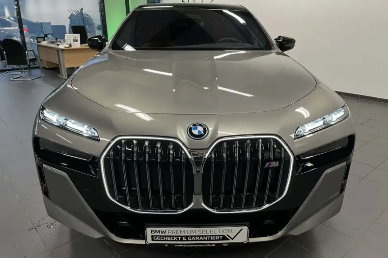 BMW i7 din 2024 cu 1.687 km - oferta BMW157529 - foto 2