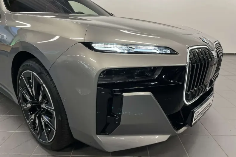 BMW i7 din 2024 cu 1.687 km - oferta BMW157529 - foto 5