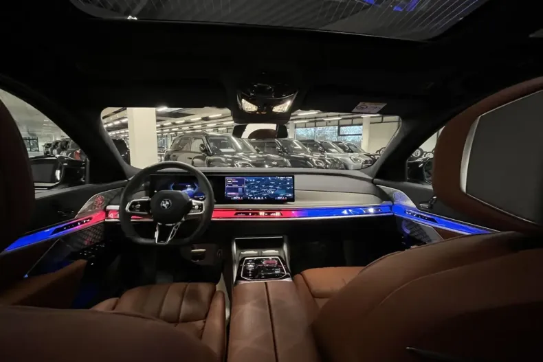 BMW i7 din 2024 cu 1.687 km - oferta BMW157529 - foto 20