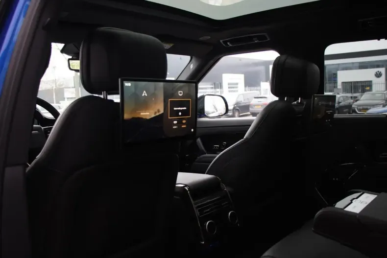 Land Rover Range Rover Sport din 2024 cu 10.484 km - oferta LAN157531 - foto 18