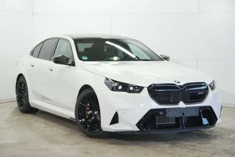 BMW M5 din 2024 cu 9.993 km - oferta BMW157532 - foto 1