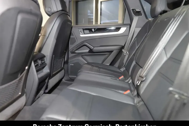 Porsche Cayenne din 2024 cu 22.336 km - oferta POR157536 - foto 11