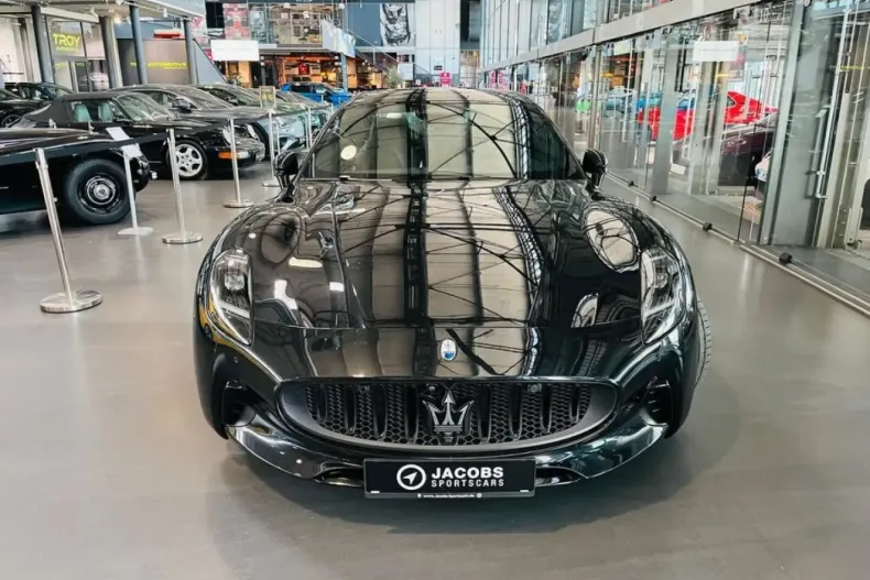 Maserati Granturismo din 2024 cu 11.627 km - oferta MAS157537 - foto 2