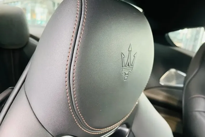 Maserati Granturismo din 2024 cu 11.627 km - oferta MAS157537 - foto 11