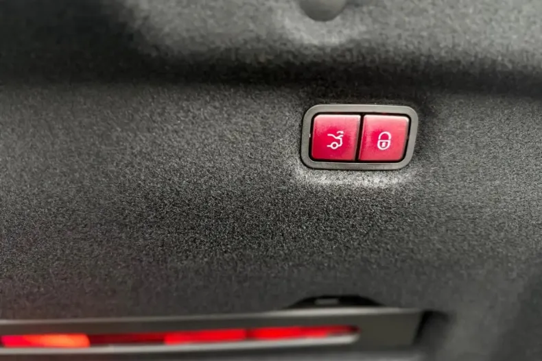 Mercedes-Benz SL 63 AMG din 2024 cu 19.598 km - oferta MER157540 - foto 34