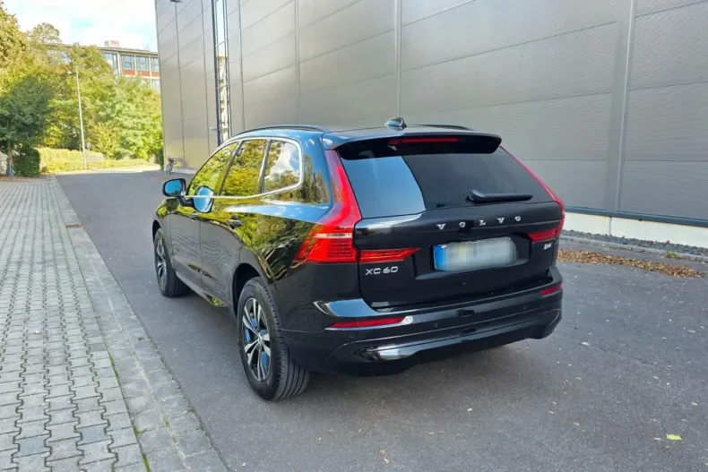 Volvo XC60 din 2022 cu 39.000 km - oferta VOL157541 - foto 8