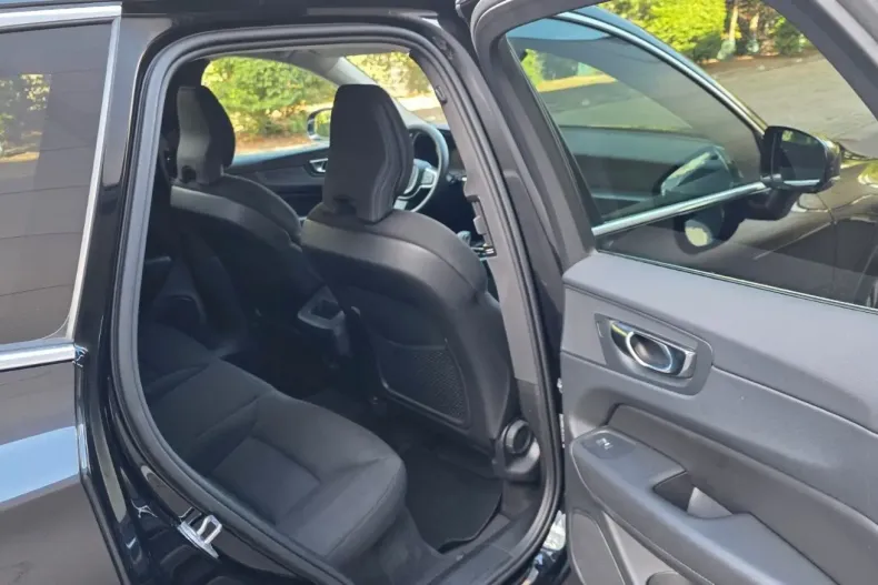 Volvo XC60 din 2022 cu 39.000 km - oferta VOL157541 - foto 12