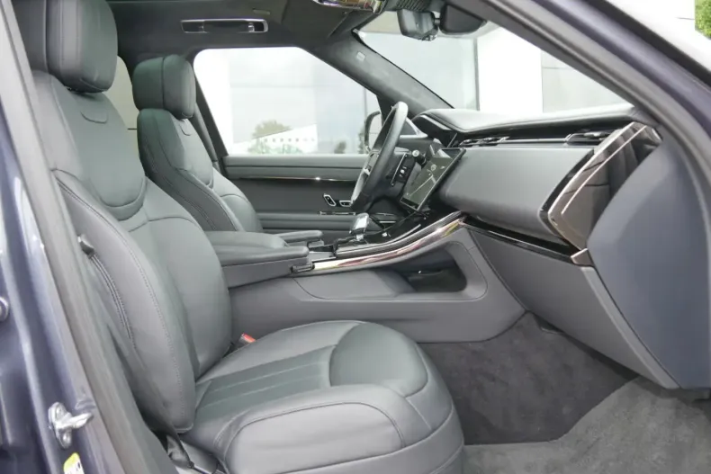 Land Rover Range Rover Sport din 2024 cu 13.999 km - oferta LAN157542 - foto 3