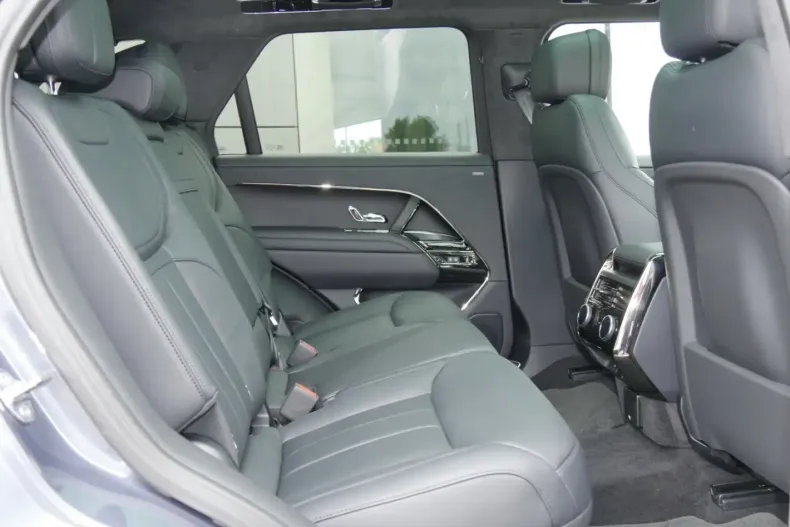 Land Rover Range Rover Sport din 2024 cu 13.999 km - oferta LAN157542 - foto 5