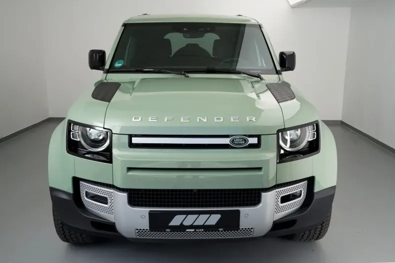 Land Rover Defender din 2024 cu 39.890 km - oferta LAN157548 - foto 2