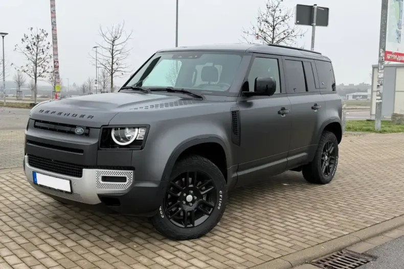 Land Rover Defender din 2024 cu 29.998 km - oferta LAN157554 - foto 4