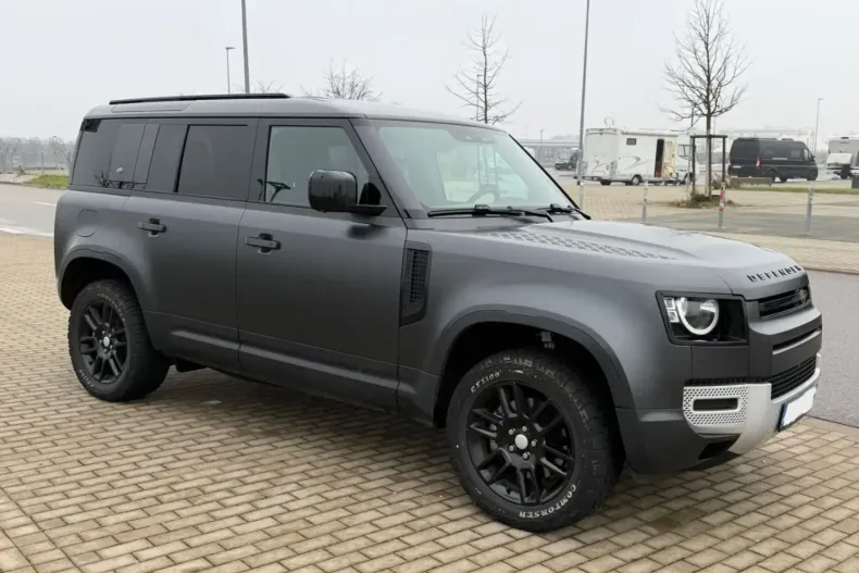 Land Rover Defender din 2024 cu 29.998 km - oferta LAN157554 - foto 6